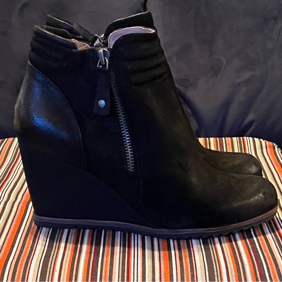 Biala Blashton Bootie| Black Suede| 7.5/38| EUC - Picture 3 of 8